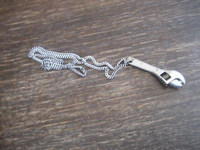 geschmackvoller Herren Anhänger Rohrzange Brillant 800er Silber Kette Unikat - Bild 1 von 4