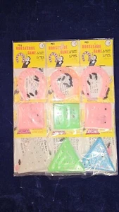 VINTAGE 1960'S PLASTIC PEG GAMES - HORSESHOE, TIC TAC TOE, CHECKERS - NOS - Picture 1 of 1