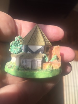 Figurine Lilliput Lane – Secret Garden – Picnic Paradise – Occasion