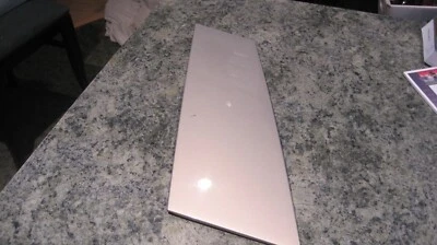 2008-12 BUICK ENCLAVE OEM GOLD MIST METALLIC REAR DRIVER SIDE WINDOW MOULDING Foto 1 de 4