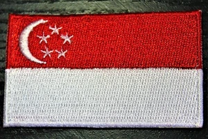 PARCHE Bordado Bandera del País de Singapur SINGAPUR *NUEVO*MEZCLAR Y COMPRAR A JUEGO - Imagen 1 de 1