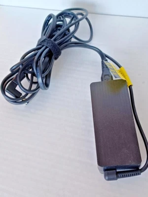 OEM Insignia 65W Ultrabook Charger AC Power Adapter NS-PWLC663 A 19V 3.42A - Image 1 of 4