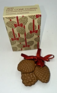 Vintage Avon Pine Cone Cluster Mountain Pine Fragrance Hanging Pomander 2.5" - Picture 1 of 8