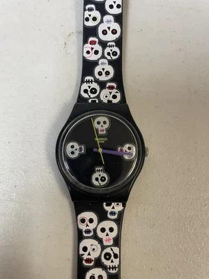 Reloj Swatch GZ269 Día De Los Muertos Foto 1 de 4