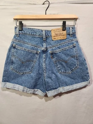 Pantalones cortos de jean vintage Levi’s 954 tiro alto con puños para mujer talla 5 90’s 1994 pestaña naranja Foto 1 de 4