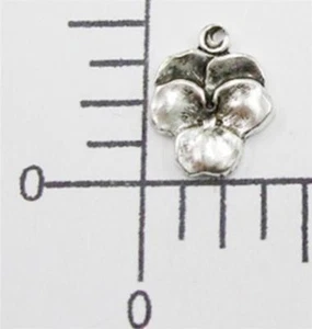 29814 2 piezas Plata mate oxidada pequeña flor victoriana fantasma hallazgo - Imagen 1 de 1