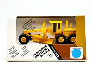 1/64 John Deere 772B Industrial Road Grader - Picture 1 of 1