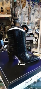 QUPID Black FAUX LEATHER Moc Croc POINTED TOE Pull-On HEEL BOOT Booties Sz 8 - Picture 1 of 4