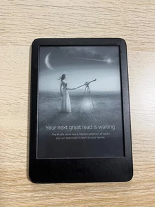 Amazon Kindle Basic (11th Generation) WiFi 16GB - Picture 1 of 3