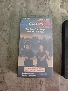 1988 COLORS Sean Penn VHS Tape, COMPLETE/TESTED SEE PHOTOS (VHS8) - Picture 1 of 3