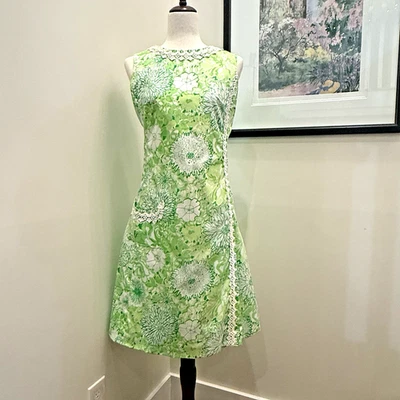 The Lilly Vintage Lilly Pulitzer 1960s Shift Dress Women’s Medium Green Floral - Image 1 of 4