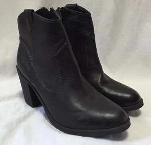 Women's Fashion Leather Motorcycle Ankle Boots 8.5/40 Black Divided Side Zip EUC - Picture 1 of 6