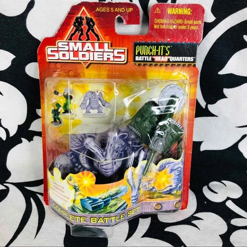 Small Soldiers Battle Set Punch-Its Head Quarters Cover