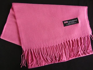 Sciarpa sciarpa invernale 100% cashmere Scozia calda tinta unita rosa collo scialle NUOVA - Foto 1 di 2