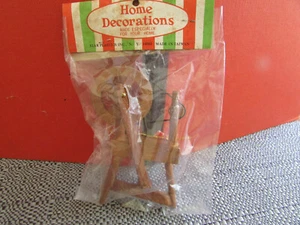 DOLL HOUSE FURNITURE WOODEN SPINDLE NEW    L165 - Picture 1 of 2