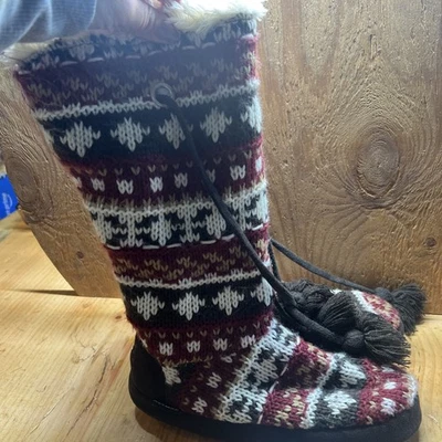 Muk Luks X-Large 9.5-10.5 Women’s Sweater Slipper Tall Boots Faux Fur Lined - Image 1 of 4