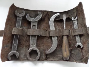Oldtimer Werkzeug ZÜNDAPP in der Ledertasche, Werkzeug komplett und Original - Bild 1 von 10