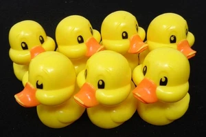 7 Yellow Ducky's - Picture 1 of 3