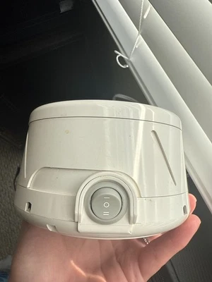 Máquina de ruido blanco natural Yogasleep Dohm Uno ¡Funciona muy bien! Foto 1 de 3