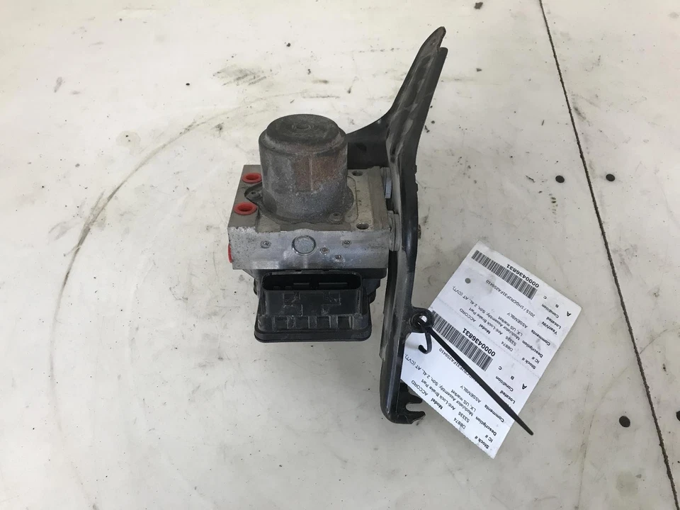 Used ABS Modulator fits: 2015 Honda Accord Modulator Assembly Sdn 2.4L AT CVT LX - Изображение 1 из 4