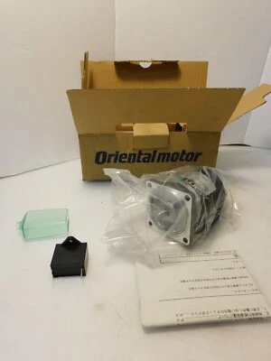 ORIENTAL MOTOR 2SK4GN-AUL REACTION SYNCHRONOUS MOTOR 3W 100V 60Hz 0.20A 1800RPM - Image 1 of 4