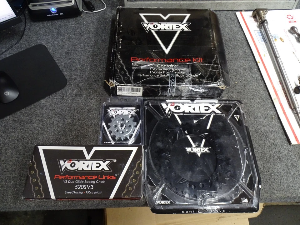 Vortex CK2257 Sprocket Chain Kit STL/ALU 14/37T BLK SX3 520-108L Honda CBR300R - Image 1 of 4