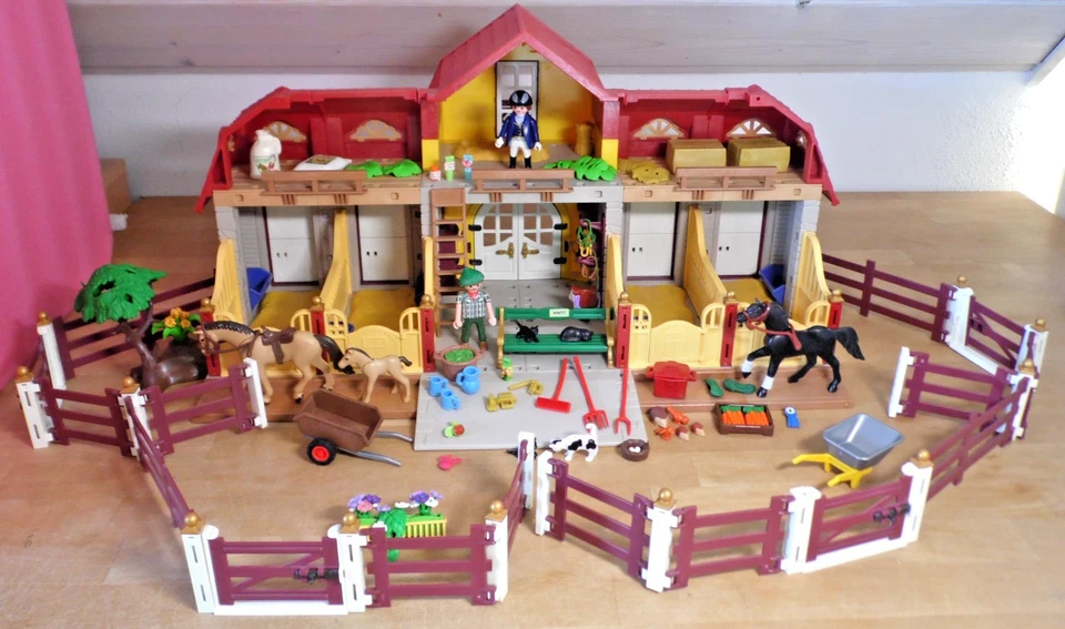 Playmobil 5221 Large Equestrian Stable with Paddocks Figures Horses Fence Feeder - Image 1 of 4