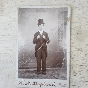 Rare Antique 1880-90's American Man In Suit & Top-hat Portrait Photo Olivia Mn. - Picture 1 of 7