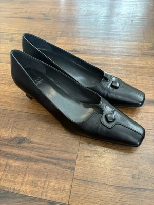 Stuart Weitzman Women's Square Button Toe Heel Pump Vintage Y2K Size 8 - Image 1 of 4