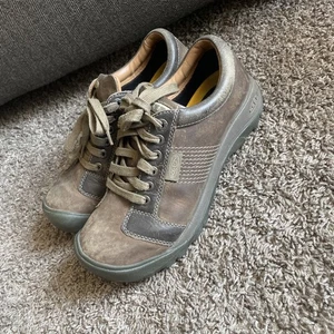 scarpe keen austin uomo taglia 9 pelle marrone passeggio escursionismo sneakers comode - Foto 1 di 11