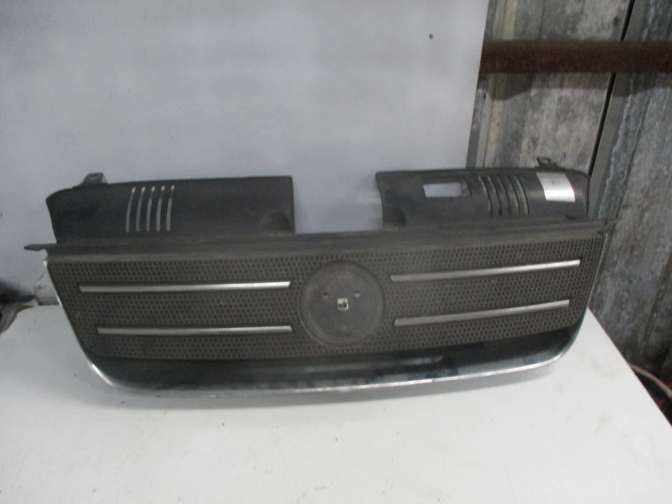 Parrilla delantera Fiat Idea MPV 2005 moldura central 735357980 Foto 1 de 4