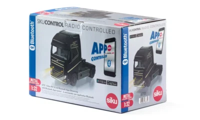 Siku Control 6731 and 6737 Volvo Truck Without and With Remote  - Image 1 of 4