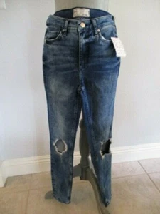 NUEVO CON ETIQUETAS FREE PEOPLE 27 Y 30 BLUE JEANS DESCOLORIDOS MEZCLA ALGODÓN - Imagen 1 de 9