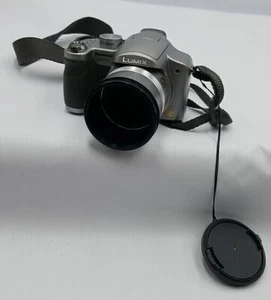 Panasonic Lumix DMC-FZ8 7.2MP Digital Bridge Camera With Battery  == - Picture 1 of 23