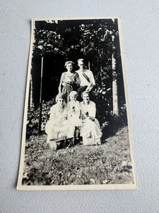Vintage Found Photo Family Travel Picnic Enjoying Tea And Coca Cola Drinking - Picture 1 of 5