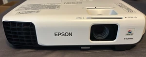 Epson VS230 3LCD Projector H552F 2800 Lumens 894 Lamp Hours - Picture 1 of 10