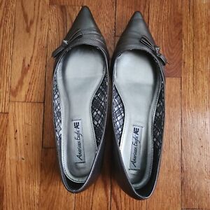 American Eagle Women's Silver Pointed Toe Kitten Heel Size 9