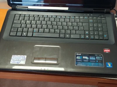 Notebook ASUS X70A  17,3" Display AMD Athlon II Dual-Core M,defekter Teileträger - Bild 1 von 4