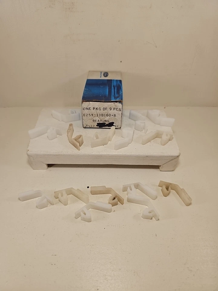 Nuevo Lote De 15 Cojinetes Clip Montaje Lámpara Faro para Ford E-150 E-250 E-350 Foto 1 de 4