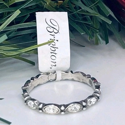 Nuevo con etiquetas Anillo Apilador Brighton Tono Plata Cristal Marquesa Banda de Eternidad Talla 9 Foto 1 de 4