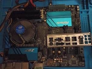 ASRock z97 Extreme4 + Intel i7 4770k LGA1150 + GSKILL 16GB DDR3 1866mhz (8GB x2) - Afbeelding 1 van 2