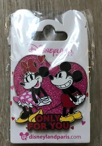 PIN'S PIN DISNEY DISNEYLAND PARIS DLP PARIS MICKEY ET MINNIE COEUR - Picture 1 of 1