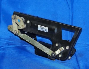 2001-2022 Lotus Elise & Exige Front Windshield Wiper Motor W/Mechanism OE Tested - Picture 1 of 9
