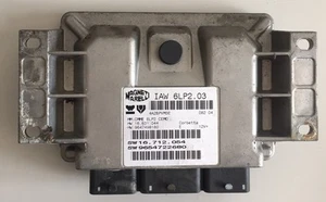 Calculateur Peugeot 206 1.4 i  IAW 6LP2.03 HW 9647498180 SW 9654722680  - Foto 1 di 2