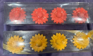 2 Sets mit 4 Emaille Metall Serviettenringen 2" Durchmesser Sonnenblumen gelb & orange - 4 Stück - Bild 1 von 7