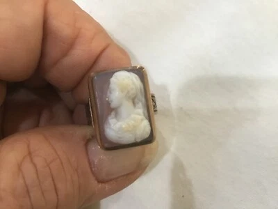 ANTIQUE EDWARDIAN VICTORIAN 10kt GOLD SARDONYX CAMEO RING  SZ 8?  8.99 GRAMS - Image 1 of 4