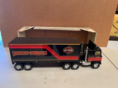 Harley Davidson NYLINT GMC 18-WHEELER STEEL TOY TRACTOR TRAILER NO 911-Z - Image 1 of 4