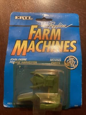 Máquinas agrícolas ERTL - Cosechadora de forraje John Deere fundida a presión nueva en paquete escala 1/64 Foto 1 de 3