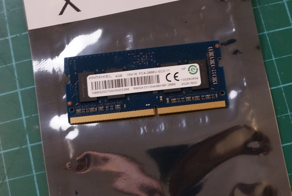 RAMAXEL 4GB DDR4 MEMORIA RAM PORTÁTIL 1RX16 PC4-2666V RMSA3310NA86H9F-2666 Foto 1 de 1