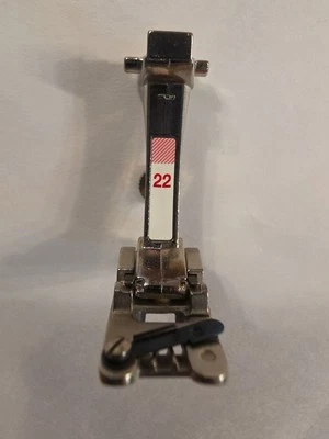 Bernina Presser Foot - Cording Foot With 3 Grooves #22 - New Style - Image 1 of 4